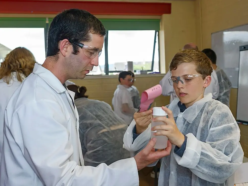 
Anthony Conway with Mark Loane of Henkel at the Forscherwelt Ireland 