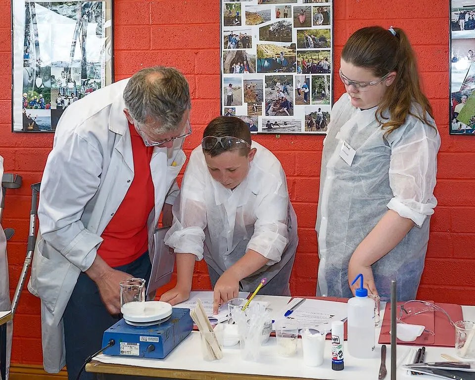 
Daniel Kelly and Eleanor Sinnot with Gerry Coughlan, Henkel at the Forscherwelt Ireland 